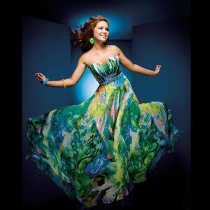 Tony Bowls Watercolor Sweetheart neckline Formal/Prom Dress size 6